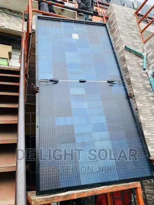 550w Canadian Cells Solar Panel Black Frame