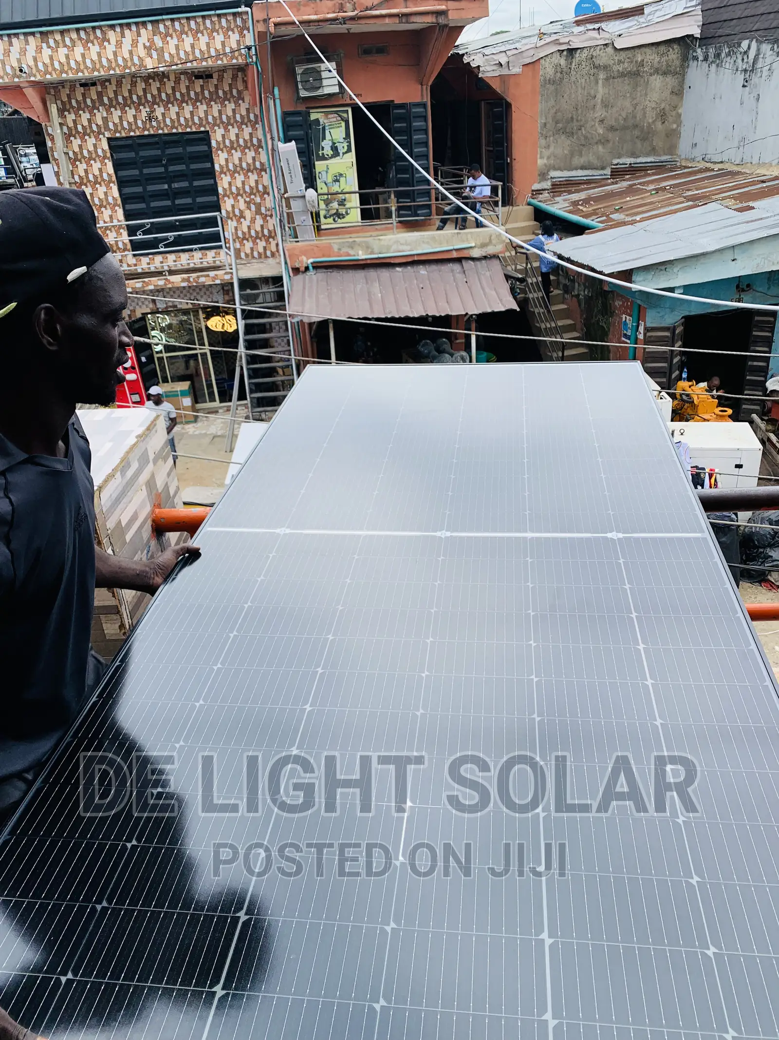 550w Canadian Cells Solar Panel Black Frame