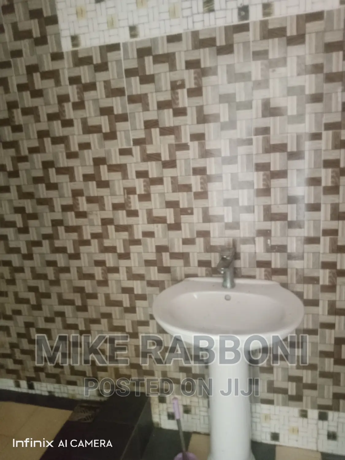 4bdrm Apartment in Independence Layout, Enugu for rent