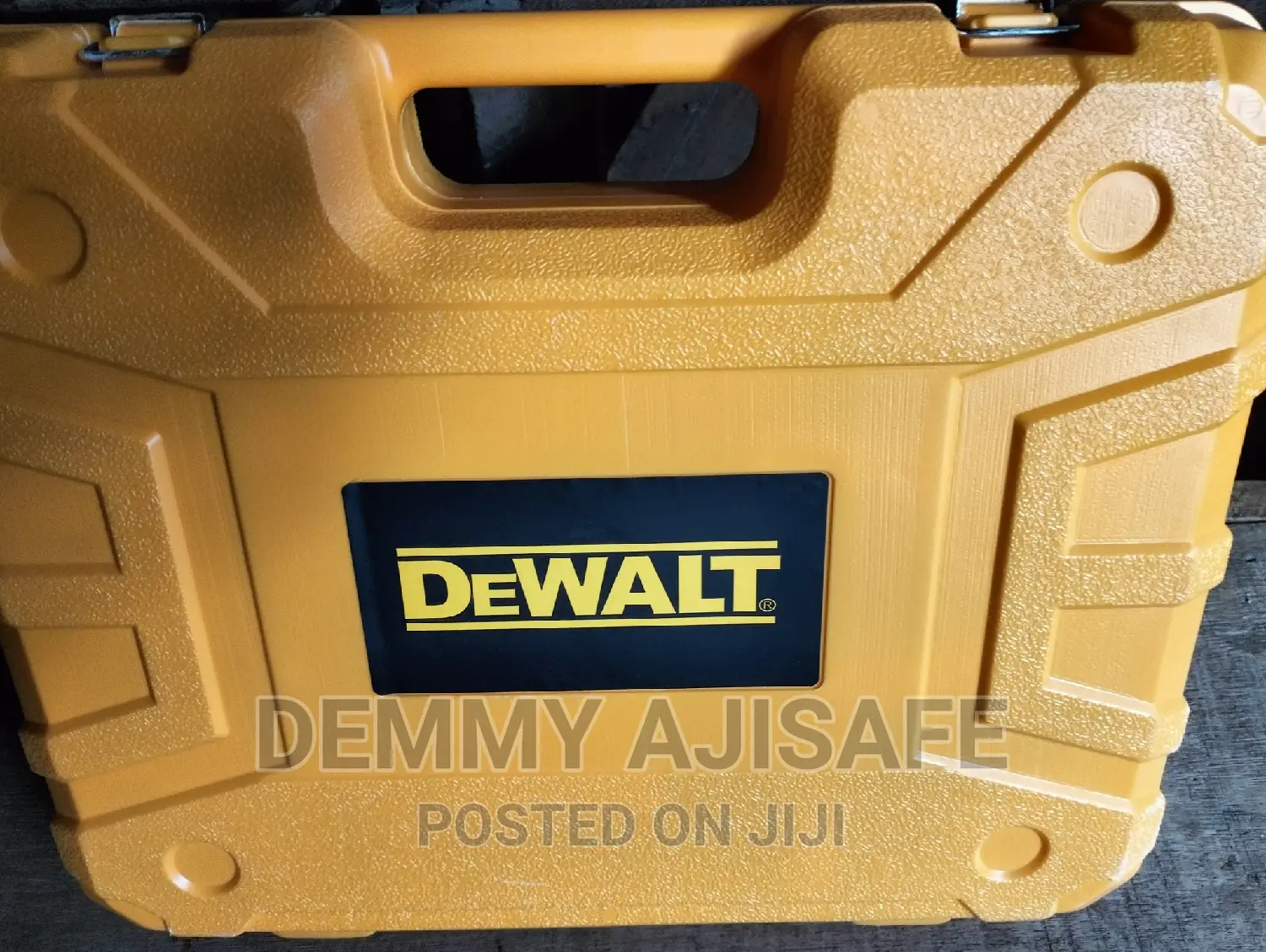 Dewalt Cordless Impact Drill With Tools 36v