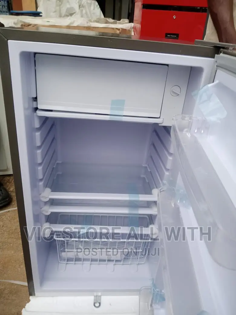 Table Top Fridge and Freezer With Fast Chilling