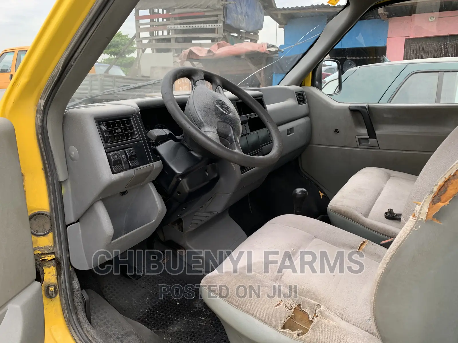 Volkswagen Transporter 2002 Yellow