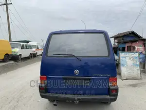Volkswagen Transporter 2000 Blue