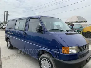 Volkswagen Transporter 2000 Blue