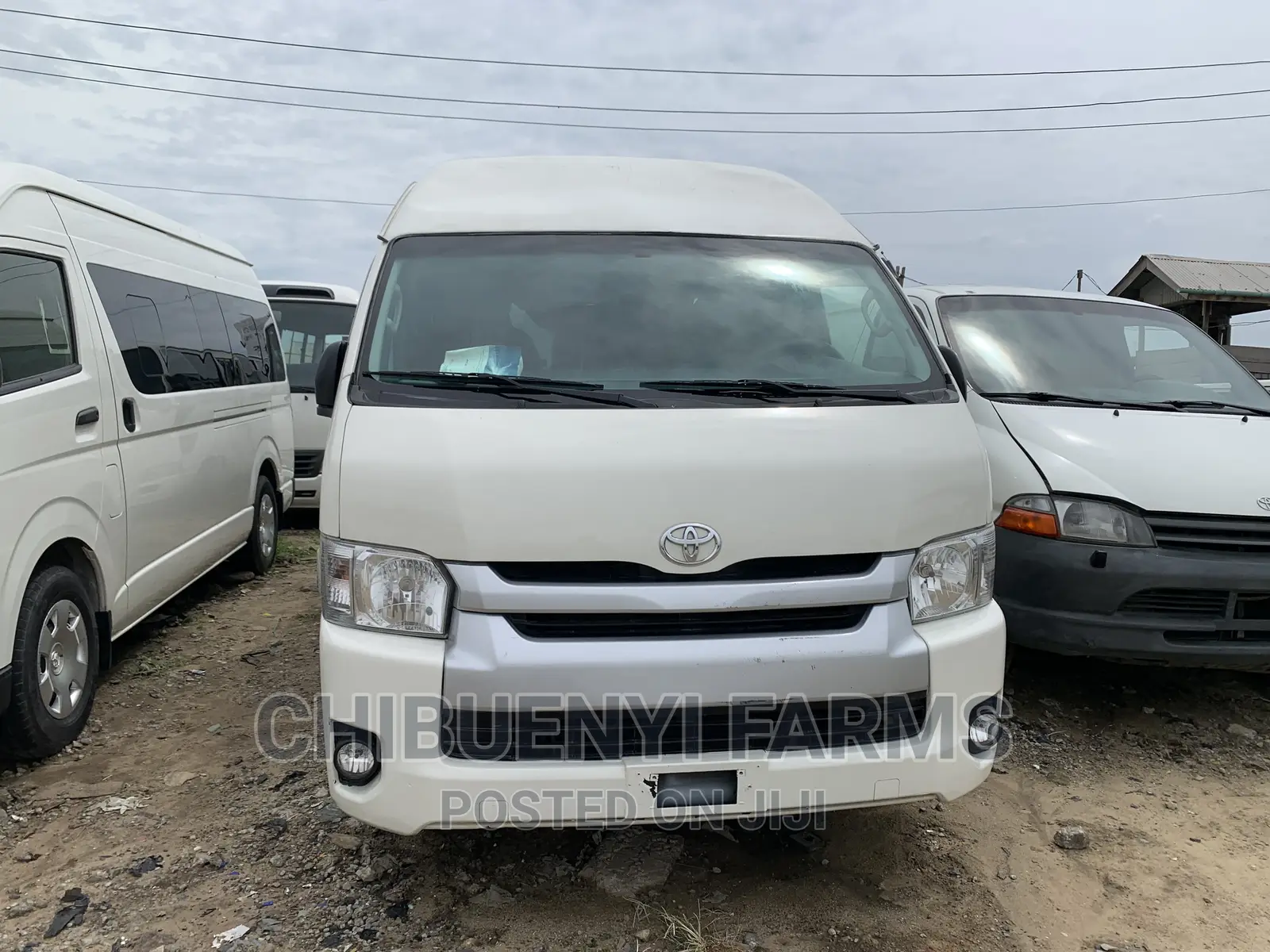 Toyota HiAce 2017 White