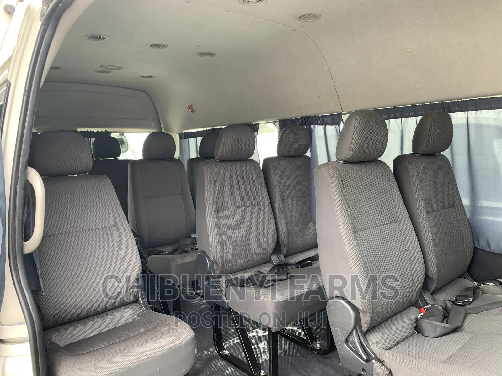 Toyota HiAce 2017 White