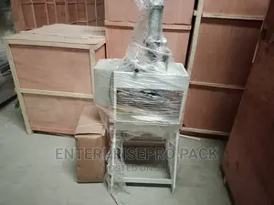 Pneumatic Nylon Punching Machine