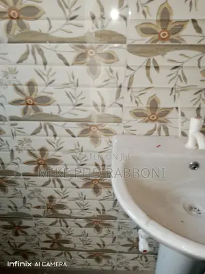 3bdrm Block of Flats in Old Road Thinkers, Enugu for rent