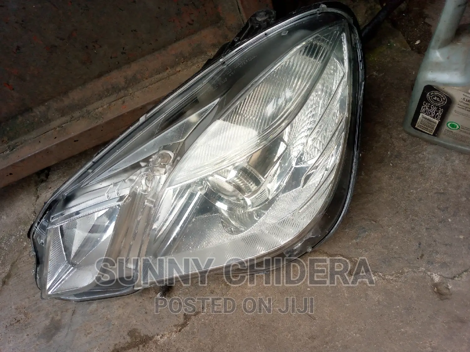 E350 2010/11 Head Light Each Non Charger