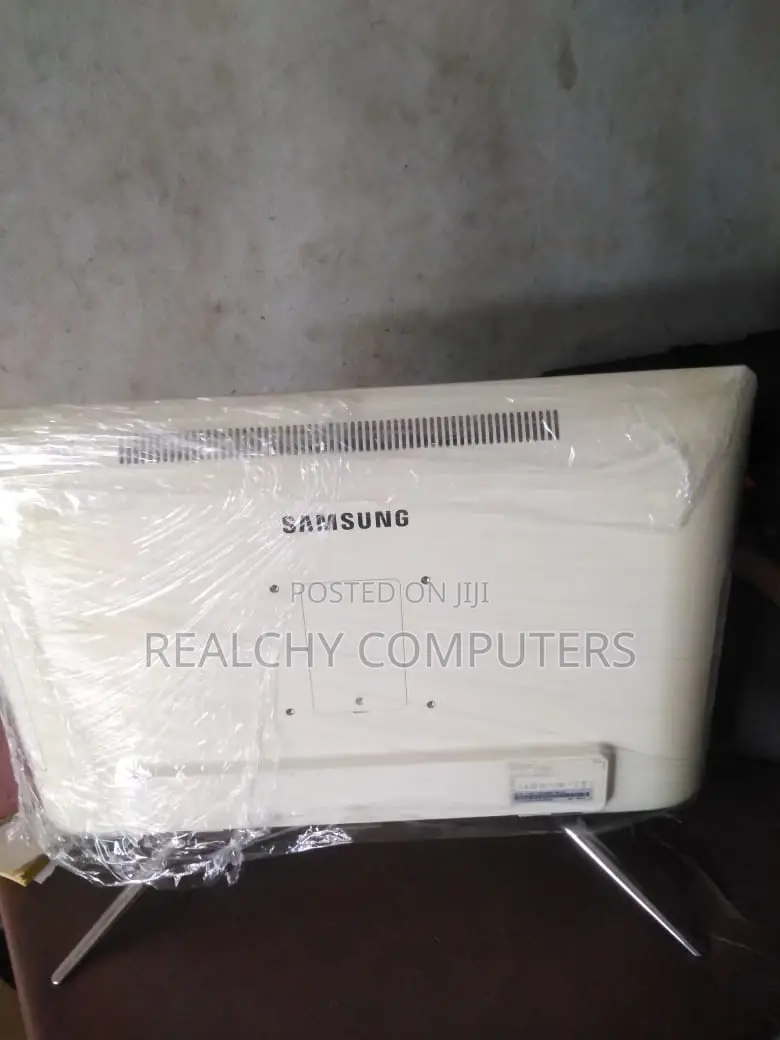 Desktop Computer Samsung AiO 24 6GB Intel Core I3 HDD 500GB