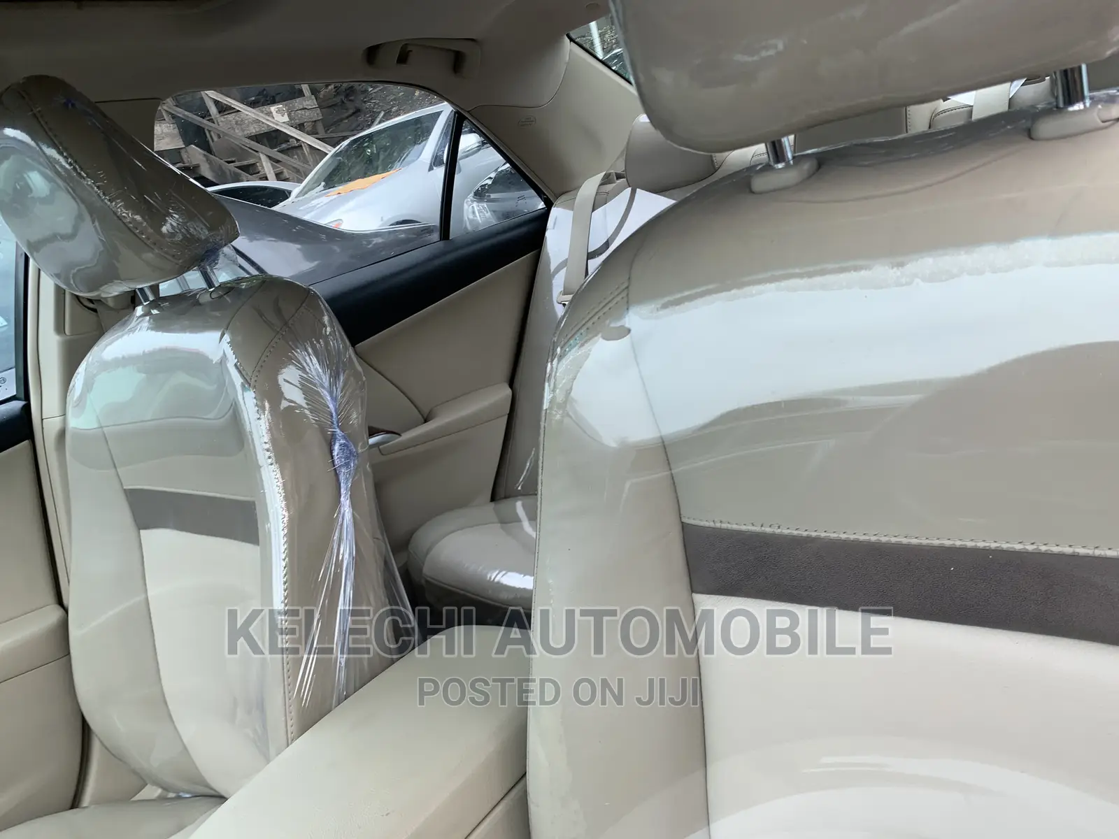 Toyota Camry XLE 4dr Sedan (2.5L 4cyl 6A) 2012 White