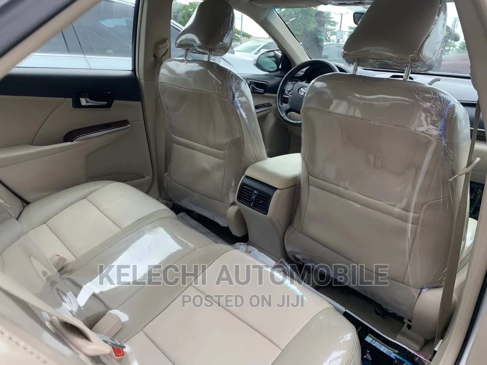 Toyota Camry XLE 4dr Sedan (2.5L 4cyl 6A) 2012 White