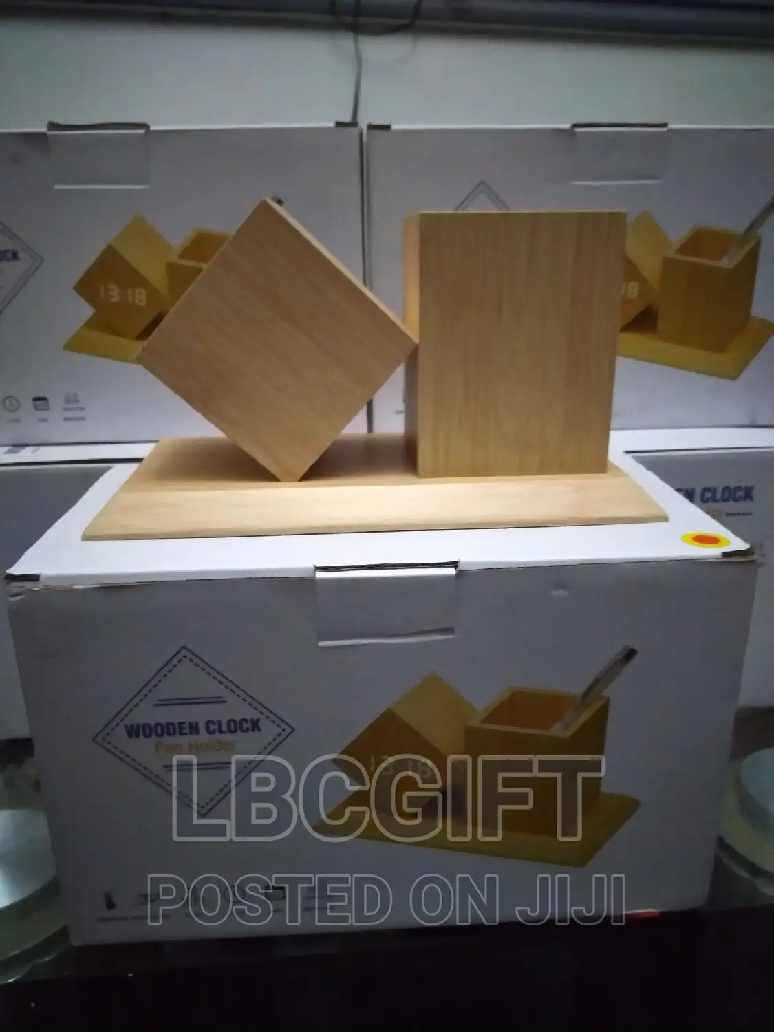 Multifunctional Wooden Pen Holder With Clock