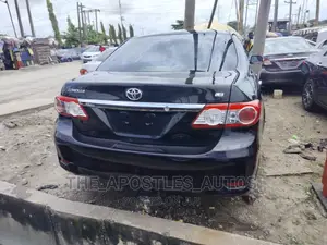 Toyota Corolla 2012 Black