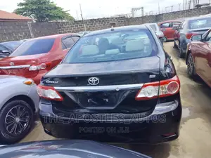 Toyota Corolla 2012 Black