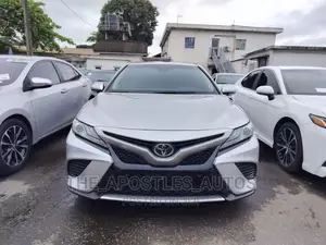 Toyota Camry XSE FWD 2020 Silver