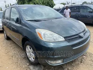 Toyota Sienna XLE AWD (3.3L V6 5A) 2004 Green