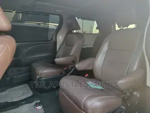 Toyota Sienna 2015 Gray