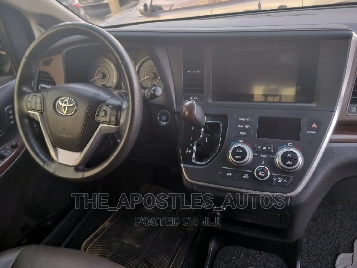 Toyota Sienna 2015 Gray