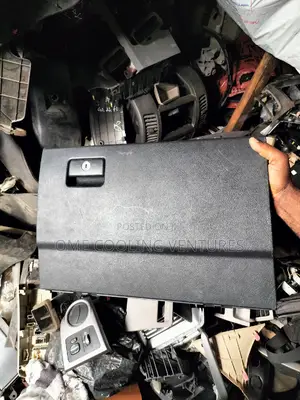 Piggin Hole for Toyota Land Cruiser Prado 2013.