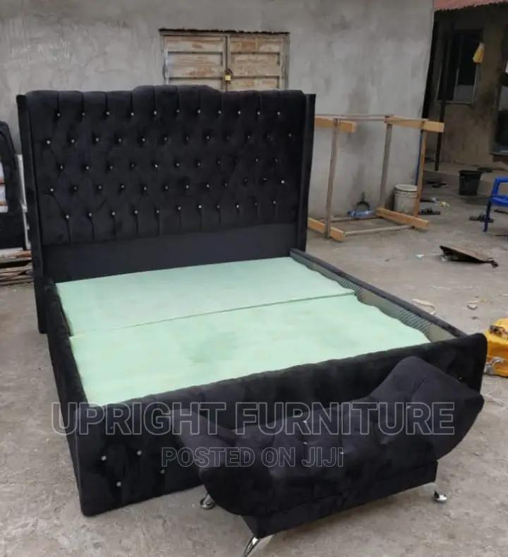 Bedframe 6 by 6 With Footrest