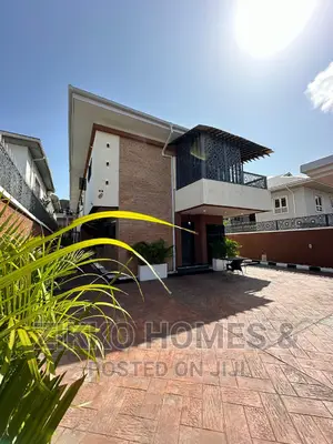 5bdrm Duplex in Lekki for sale