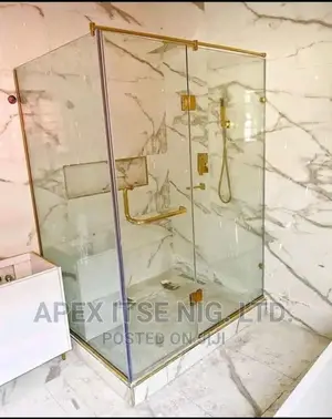 Matt Gold Executive Shower Cubicle