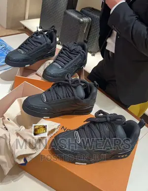 Louis Vuitton Sneakers