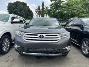 Toyota Highlander Limited 2012 Gray