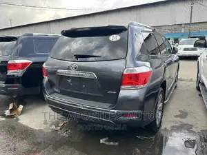 Toyota Highlander Limited 2012 Gray