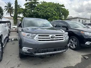 Toyota Highlander Limited 2012 Gray
