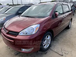 Toyota Sienna XLE 2005 Red