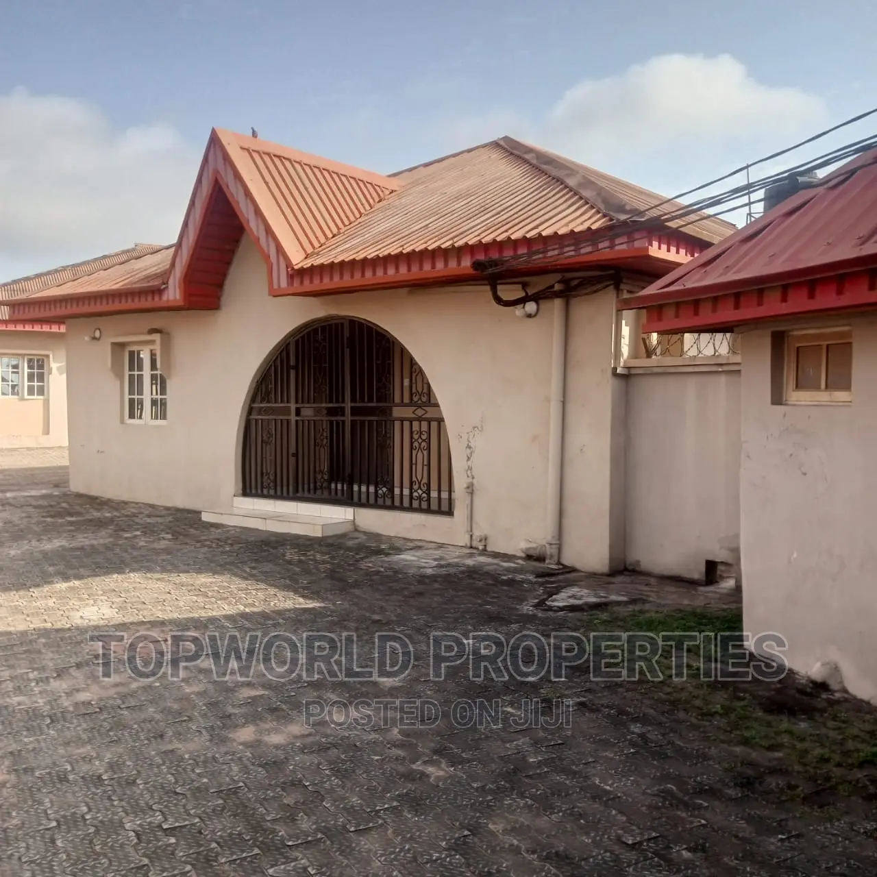 3bdrm Block of Flats in Ait Kola, Meiran for sale