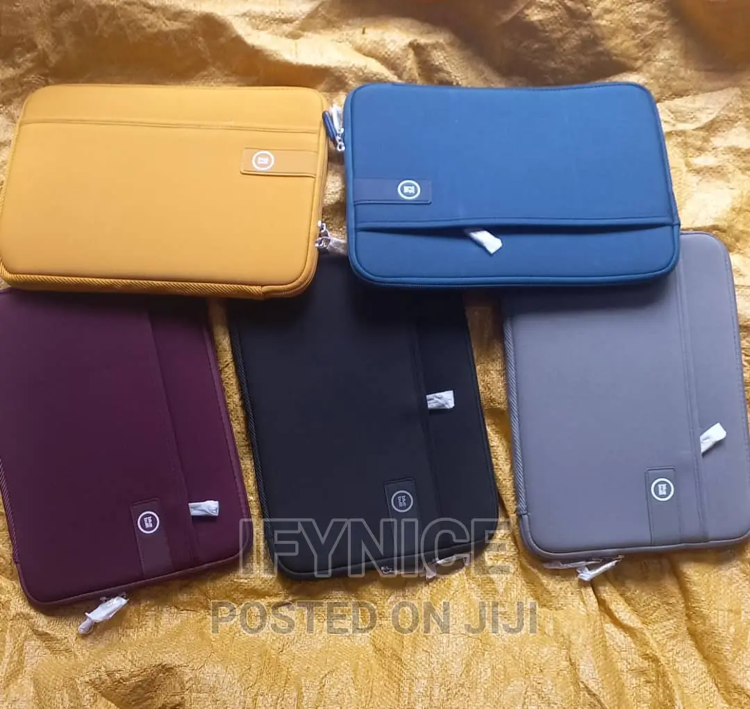 Pouches/ Sleeves for Laptop