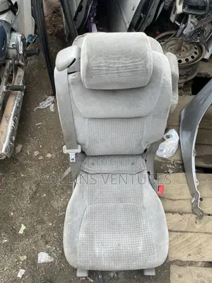 Middle Seat Toyota Sienna 2005-08