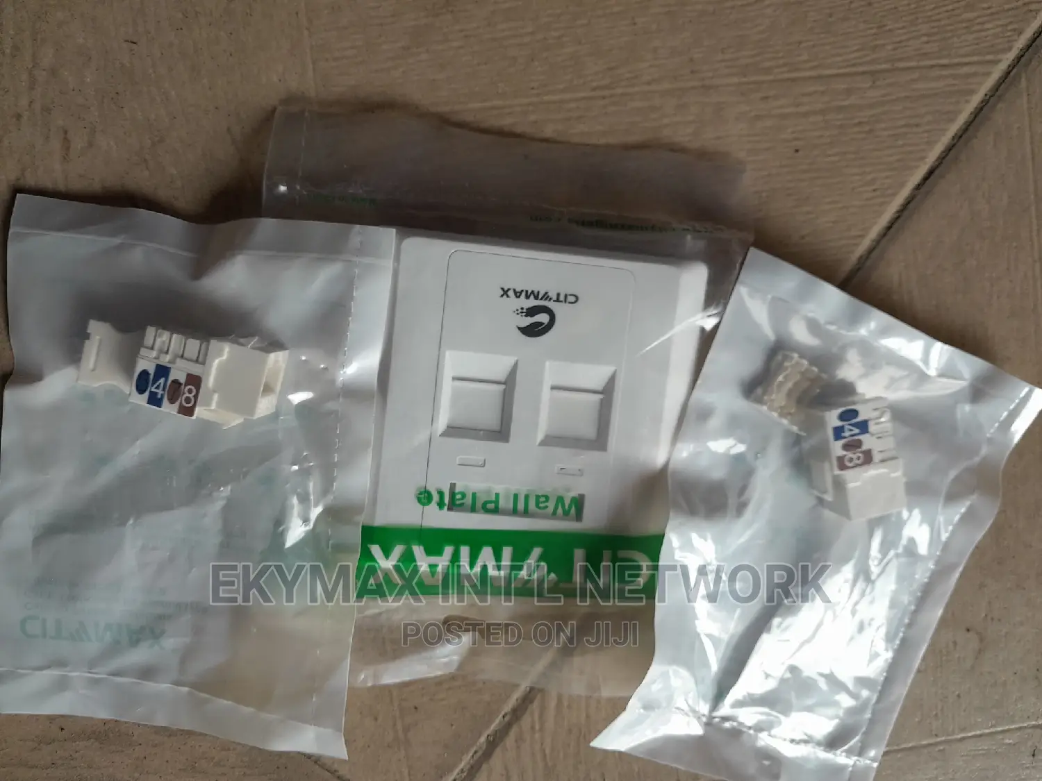 Double Faceplate With Module