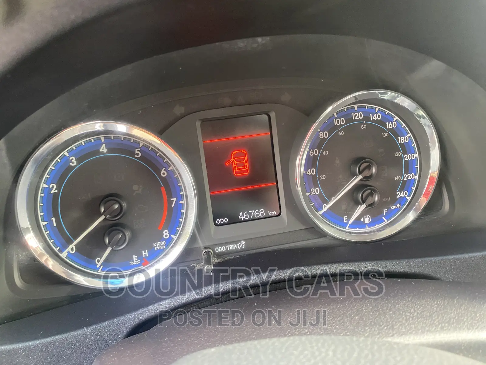 Toyota Corolla LE (1.8L 4cyl 2A) 2018 Silver