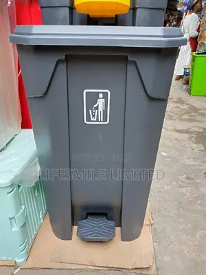 85litres Plastic Pedal Bin