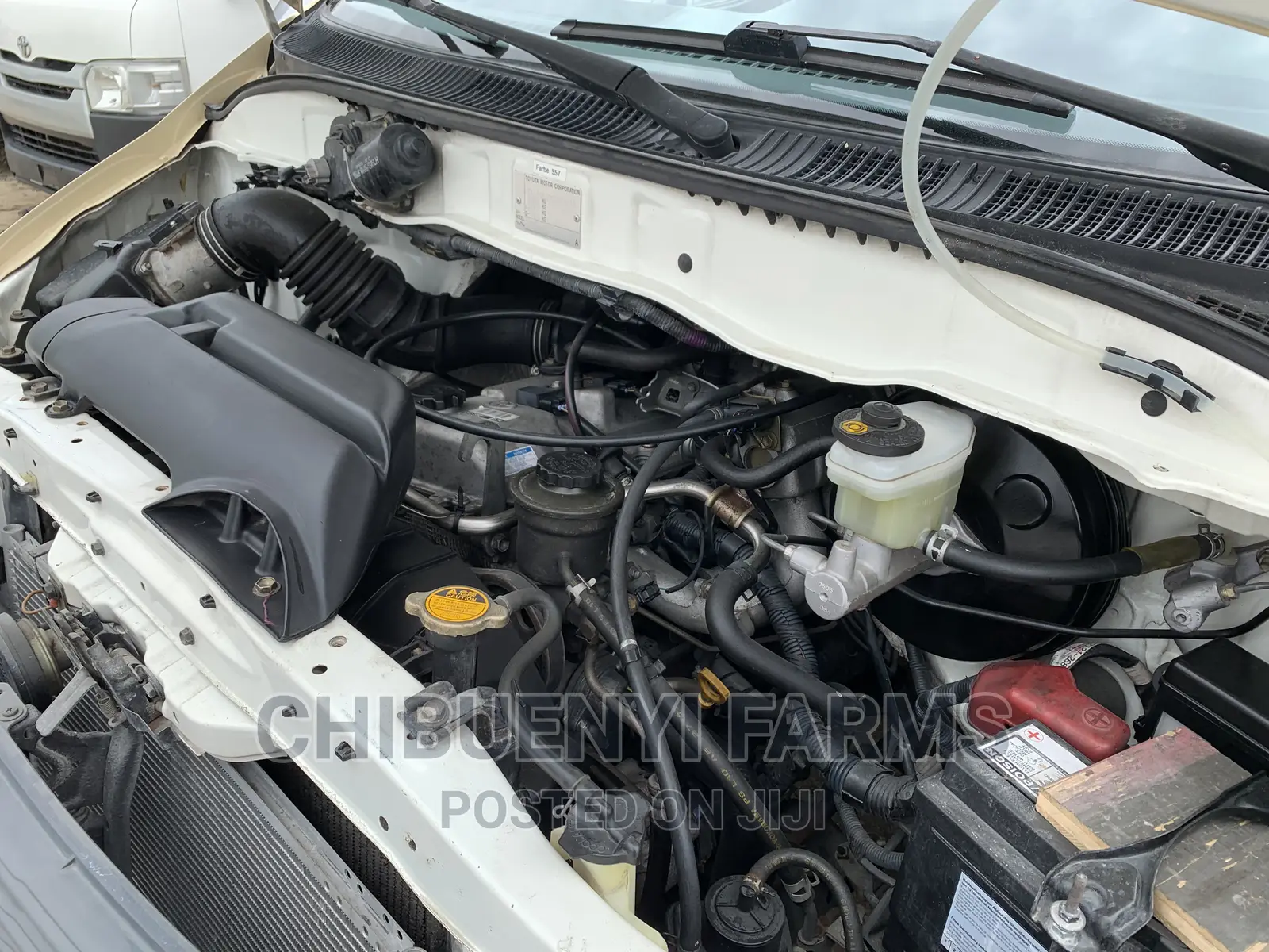 Toyota HiAce 2002 Gold