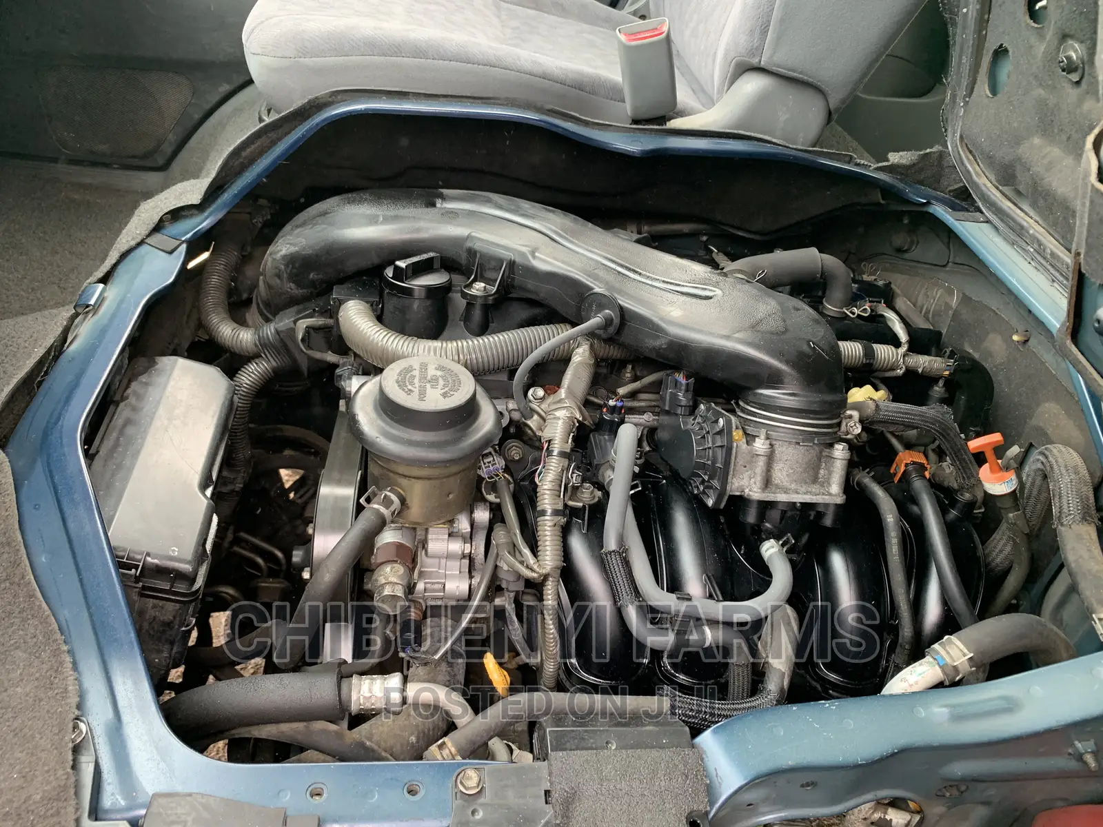 Toyota HiAce 2010 Blue