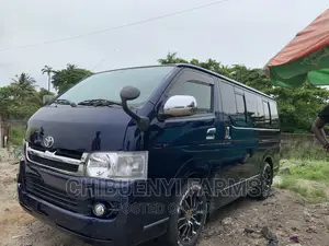 Toyota HiAce 2010 Blue