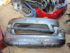 Matrix 2005 Bumper