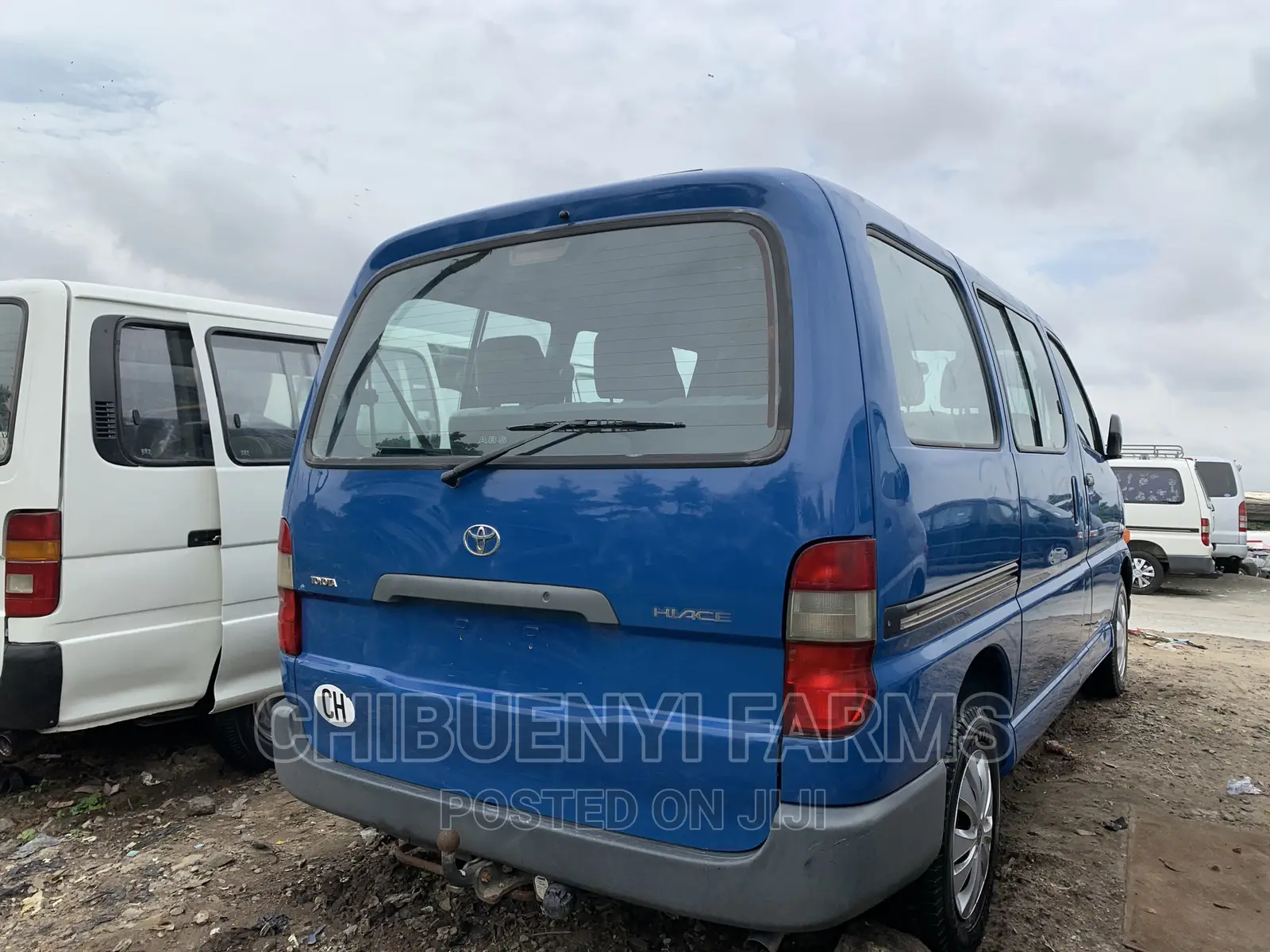 Toyota HiAce 2002 Blue