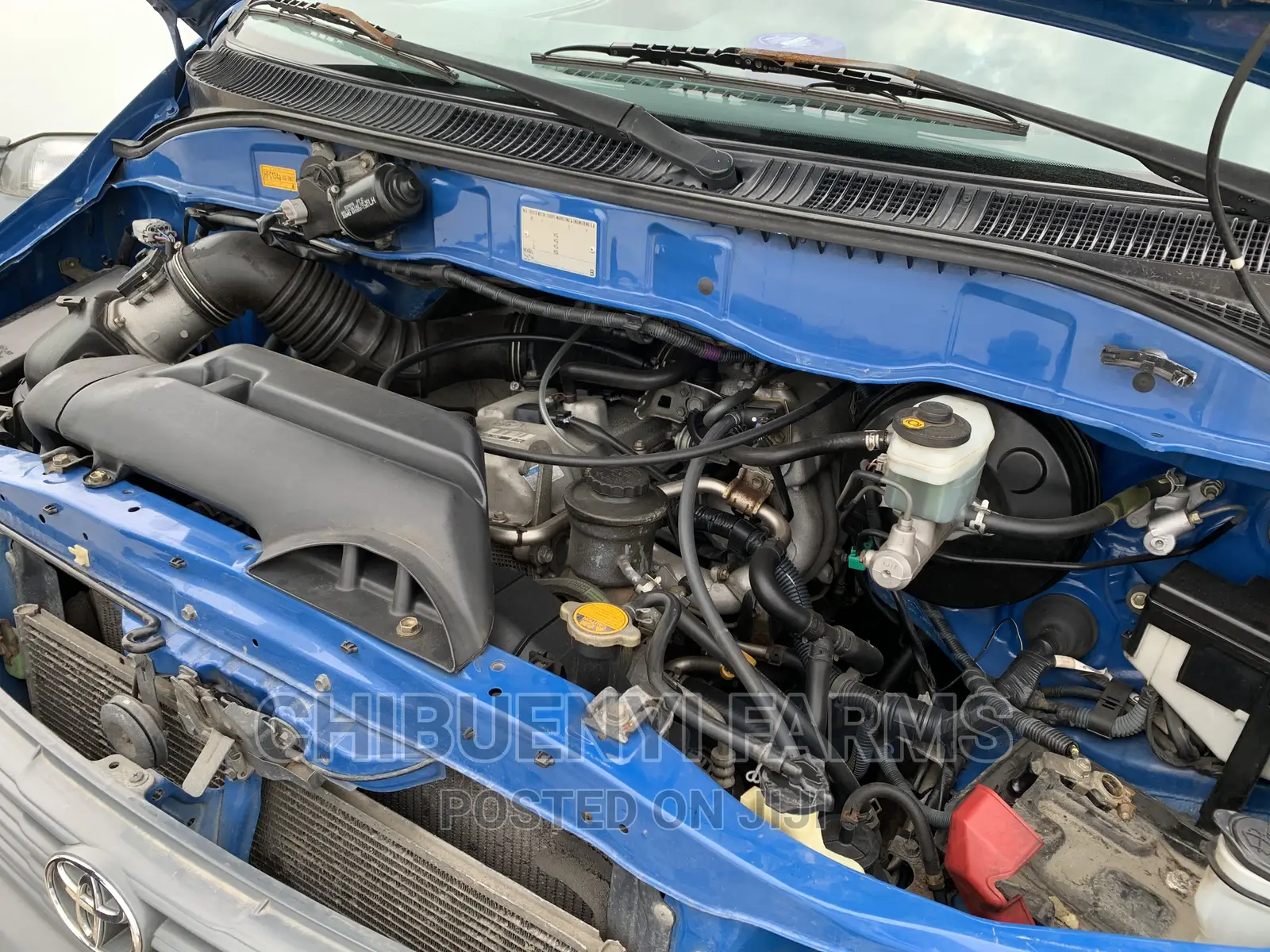 Toyota HiAce 2002 Blue