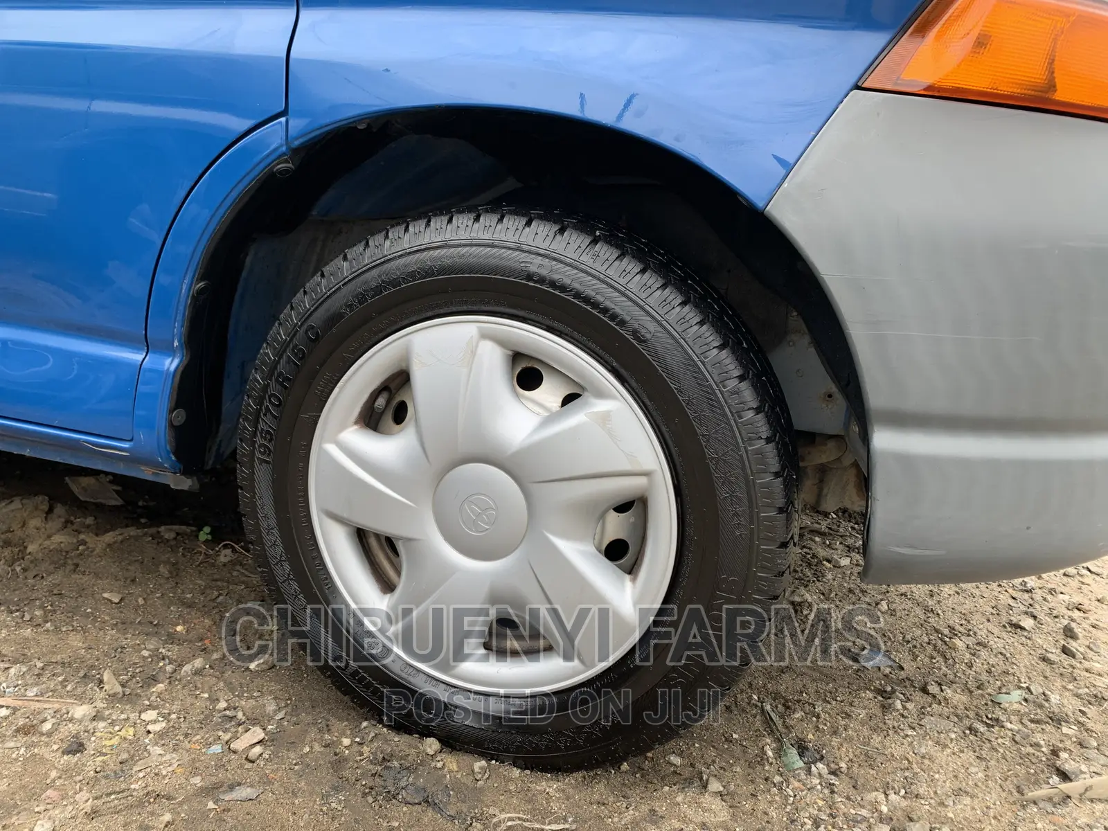 Toyota HiAce 2002 Blue