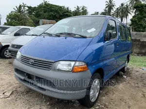 Toyota HiAce 2002 Blue