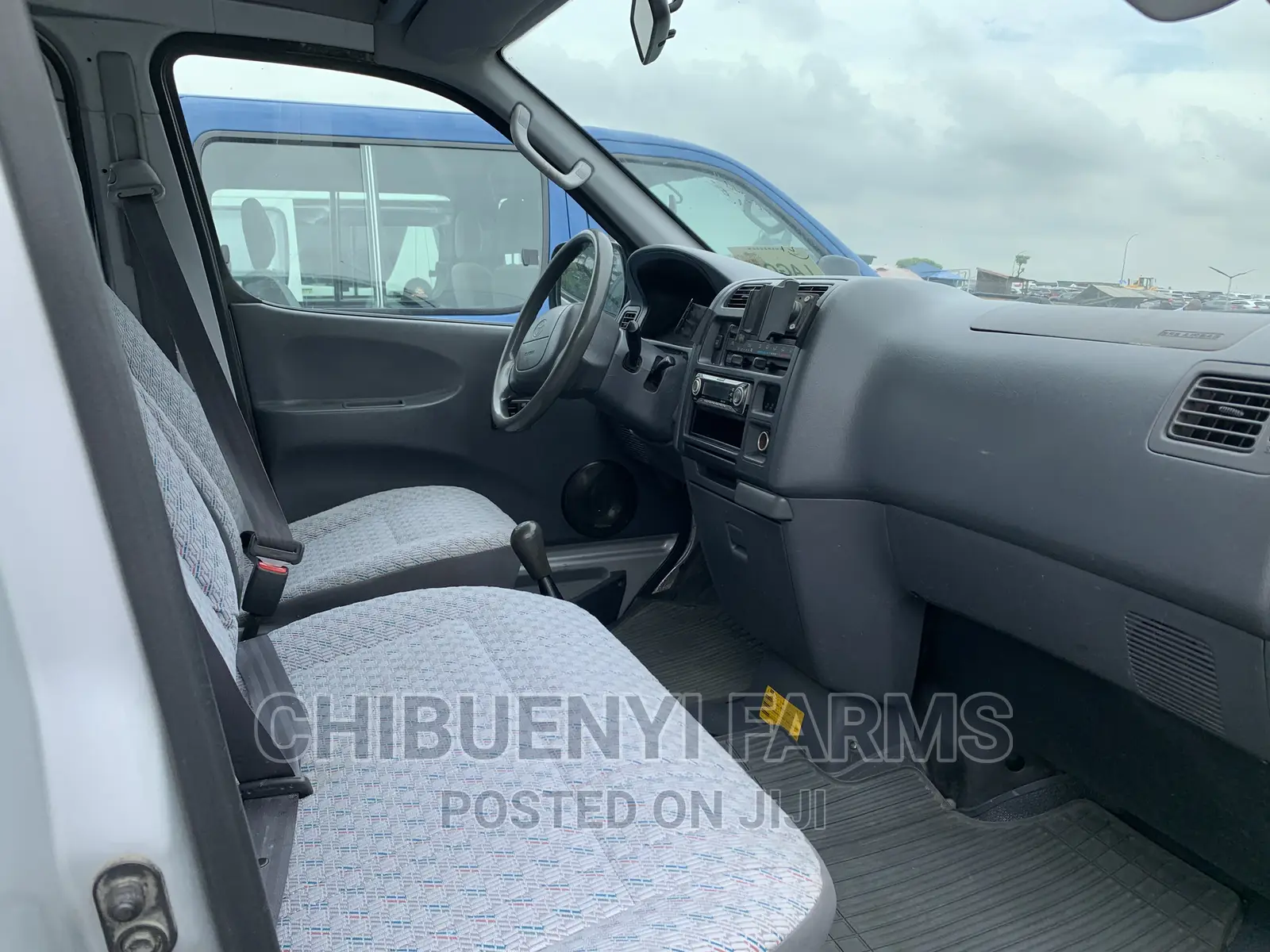 Toyota HiAce 2001 Grey