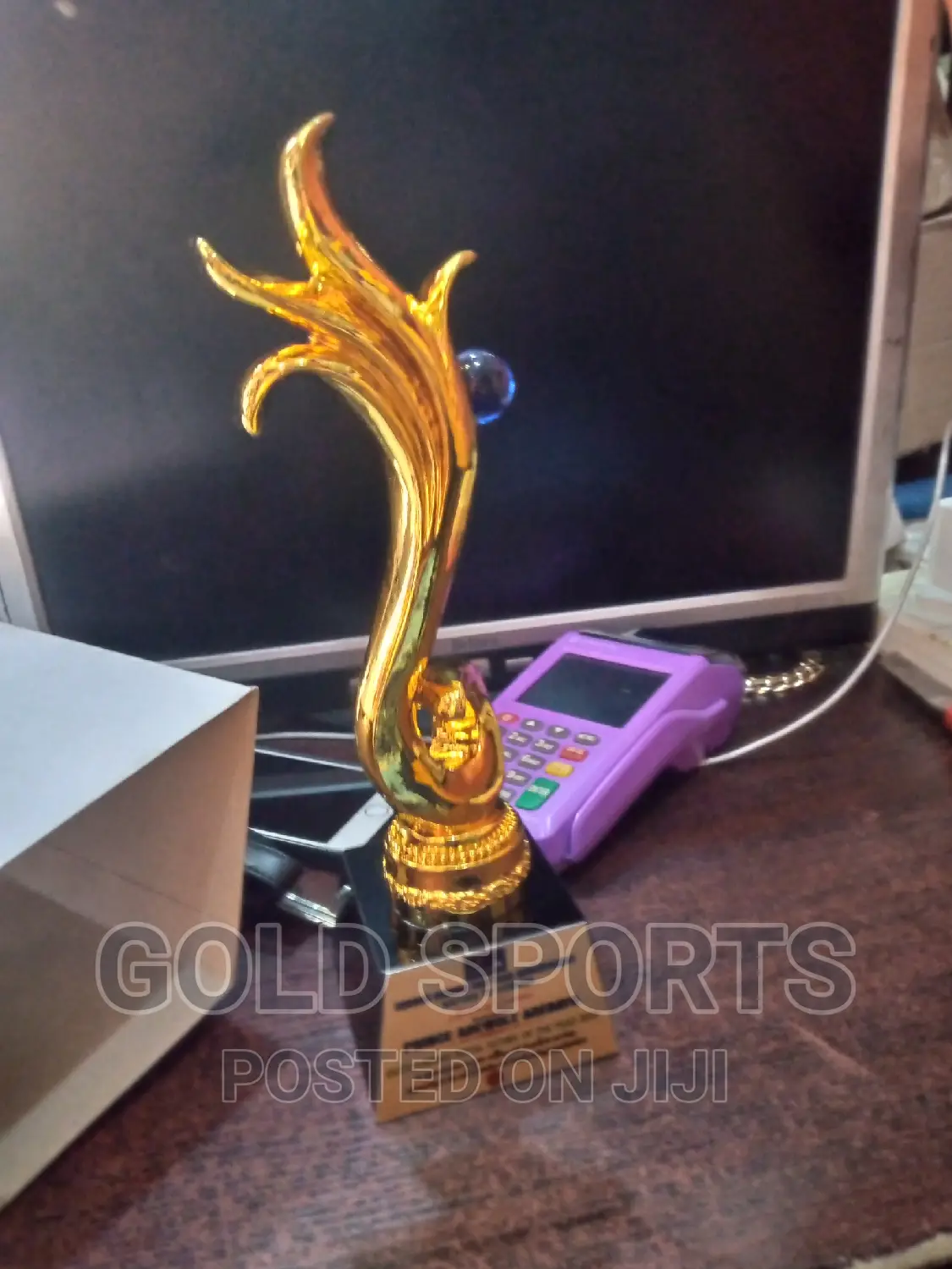 Award Trophy C0