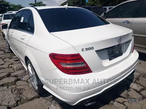 Mercedes-Benz C300 Sport 4Matic Sedan AWD (3.0L 6cyl 7A) 2012 White