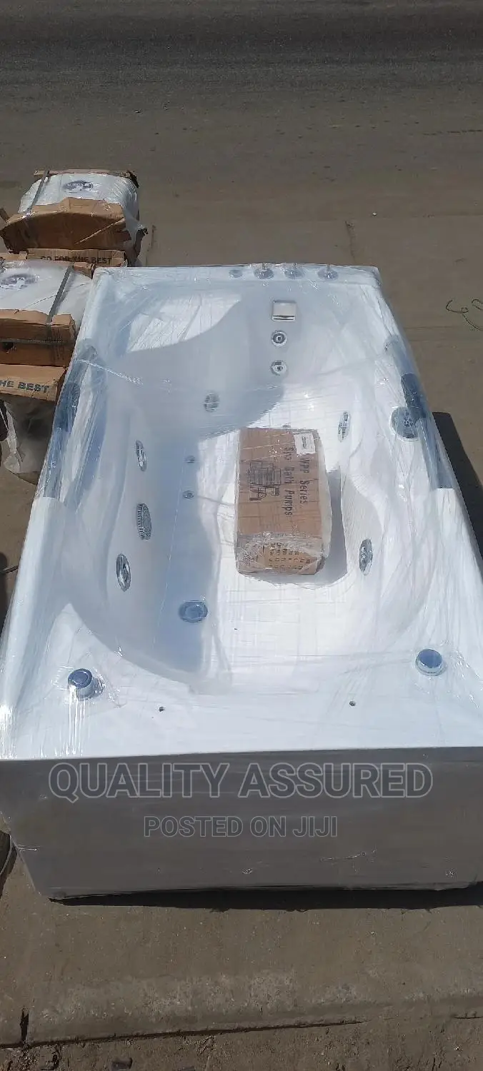 Single Jacuzzi Baths
